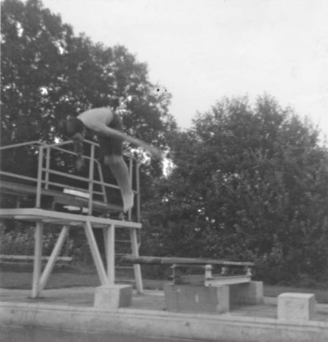 Sprung vom Einer, Garlstorfer Schwimmbad, Foto: Kathrin Schröder