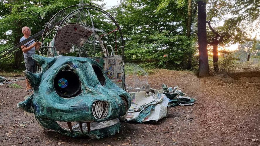 KUNST-stueckchen_2022-Abgebaut-Drache_02-Heike_Schader-Ulf_Petersen