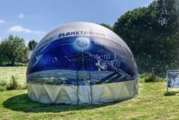 mobiles Planetarium, Globus