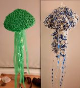 maike-kleber_quallen-aus-plastikmuell